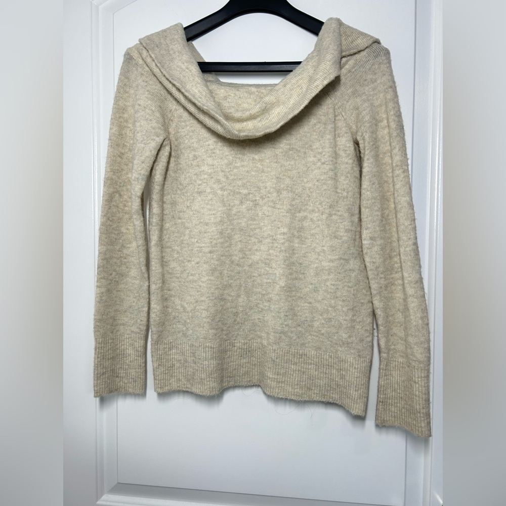 Abercrombie & Fitch Cream Off The Shoulder Cream Sweater size XS 90s chic - Picture 10 of 11